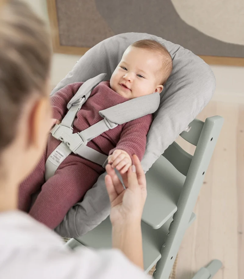 Stokke Tripp Trapp Novorodenecký set s držiakom na hračku Grey
