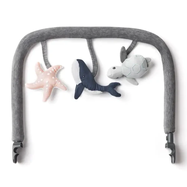 ERGOBABY | EVOLVE hračka na lehátko - Ocean wonders - Charchoal grey
