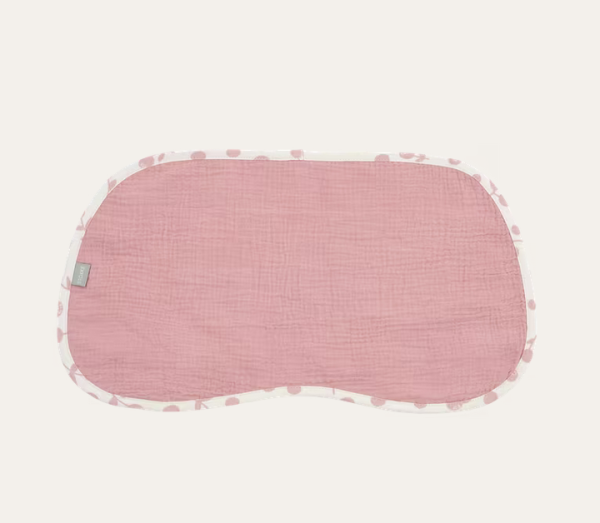 Stokke Obojstranná mušelínova plienka na odgrgnutie Wild rose berries