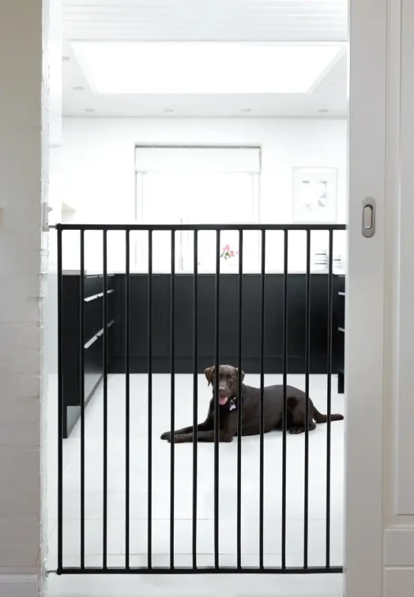 Baby Dan Babydan zábrana  Pet Gate Streamline, black 63,5-107 cm