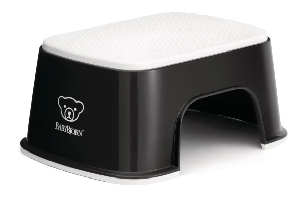 Stupátko Powder Black/White Babybjorn